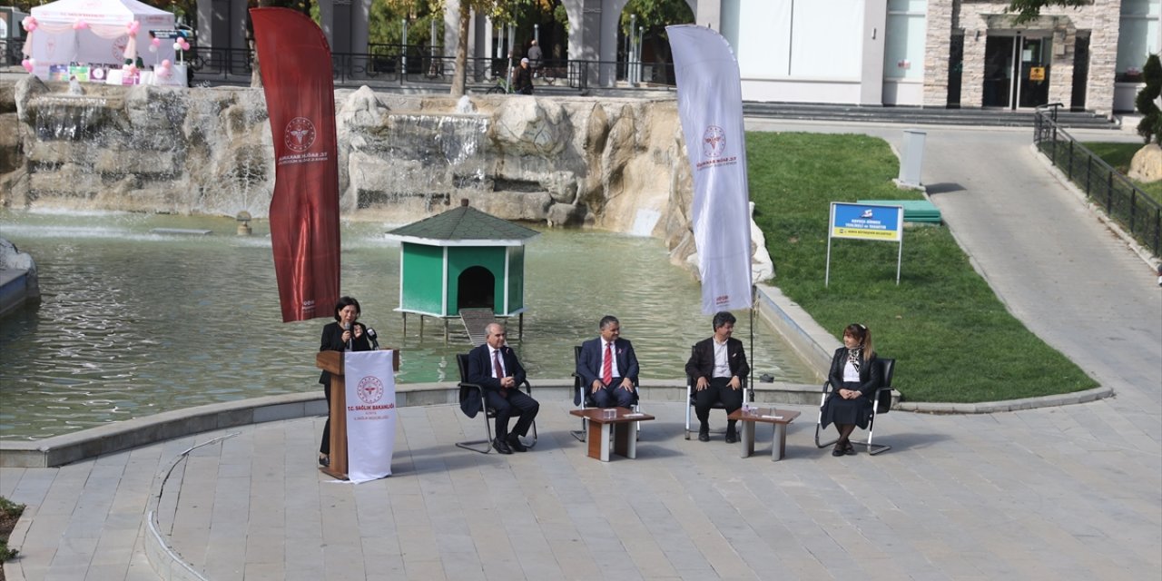 Konya'da Meme Kanseri Farkındalık ayı etkinliği gerçekleştirildi