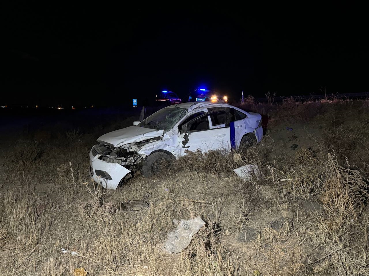 Aksaray'da otomobilin devrildiği kazada 3 kişi yaralandı