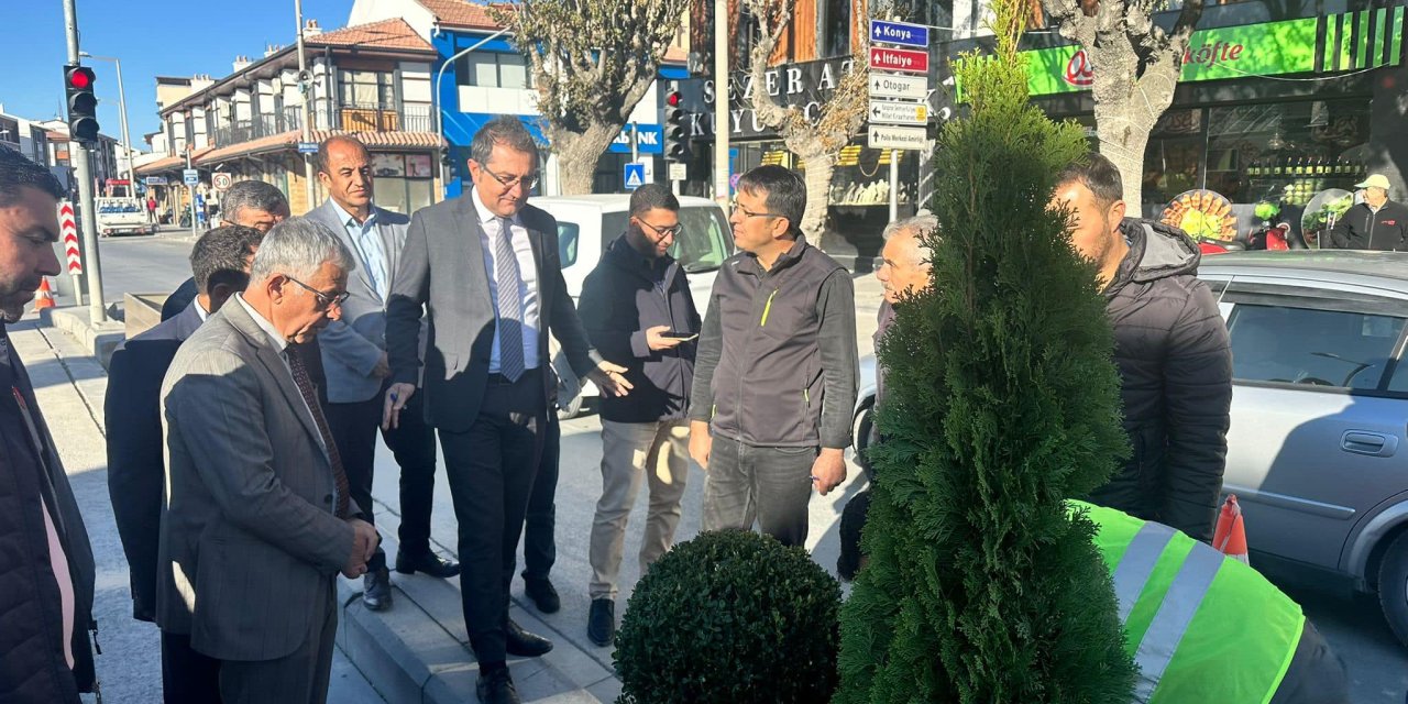 Önal: Çevre düzenlemelerine fide dikimiyle renk katıyoruz