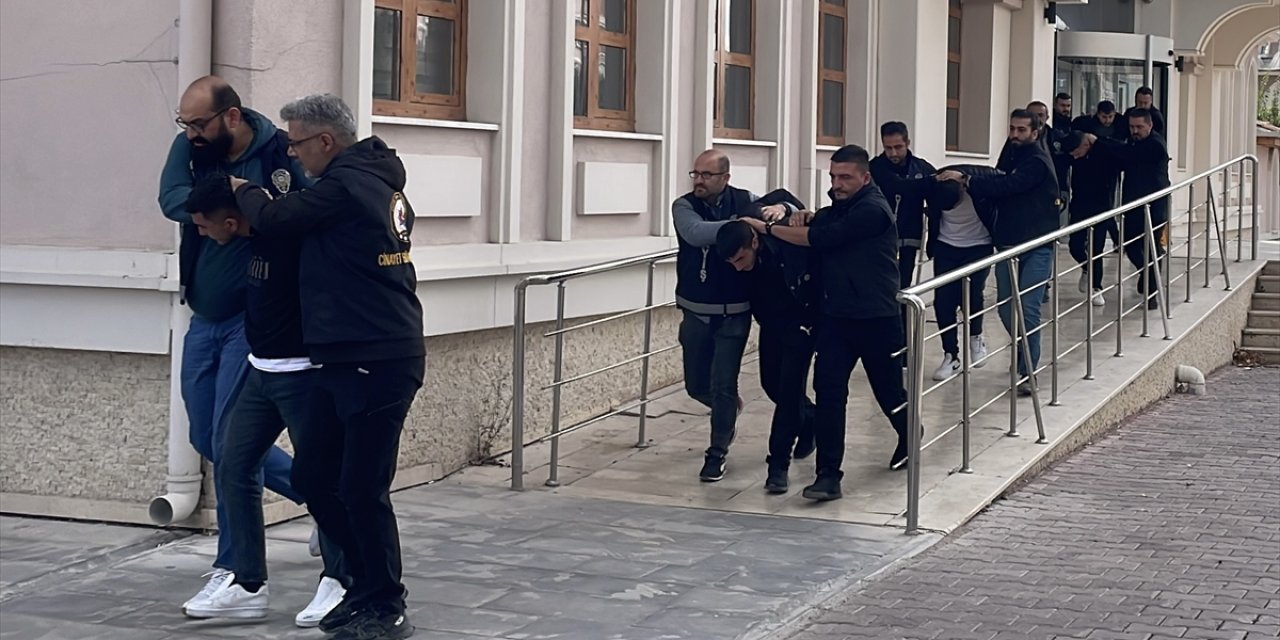 Konya'da trafikte tartıştığı kişi öldüren zanlı adliyede