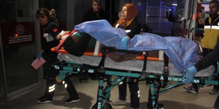 Kadın işçiler yaralandı! Konya'da devrilen traktör römorku yan yattı