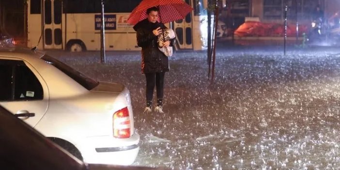 Sokaklar 10 dakikada göle döndü! Çok etkili oluyor