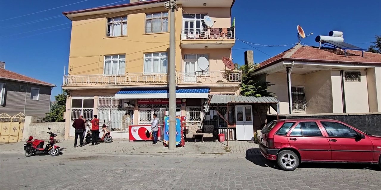 Konya'da 1,5 yaşındaki bebek balkondan düştü