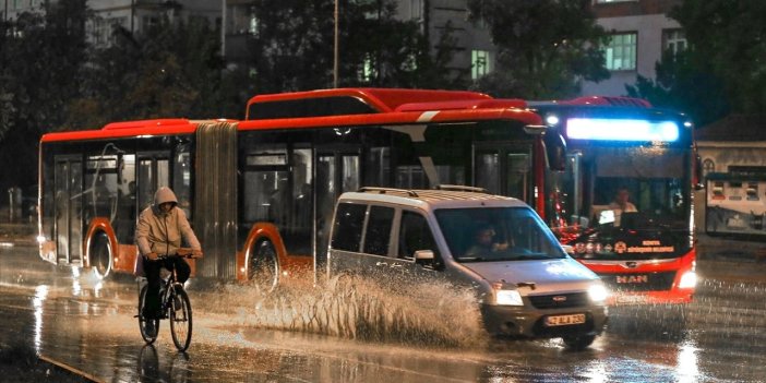 Ehliyet sınavında maskeli kopya düzeneği; 3 gözaltı