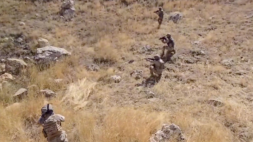 Gürz-25 operasyonlarıyla 37 terör sığınağı imha edildi