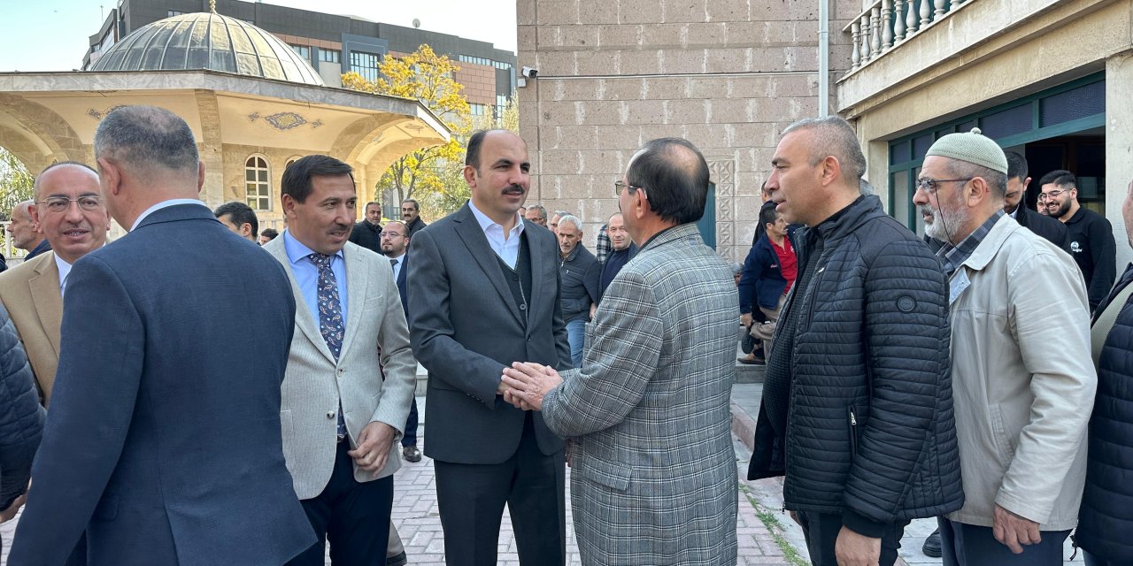 Başkanlar Büyük Buğday Pazarı Camii’nde esnafla ve vatandaşlarla buluştu