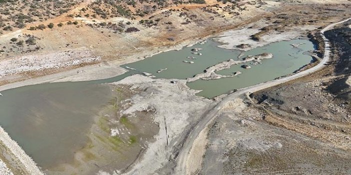 Konya ve çevresi kuruyor! Bir gölet daha korkutucu şekle büründü