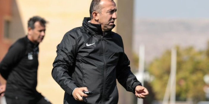 Böyle poz verdiler! Konyaspor'un yeni hocası Recep Uçar'ın ekibi belli oldu