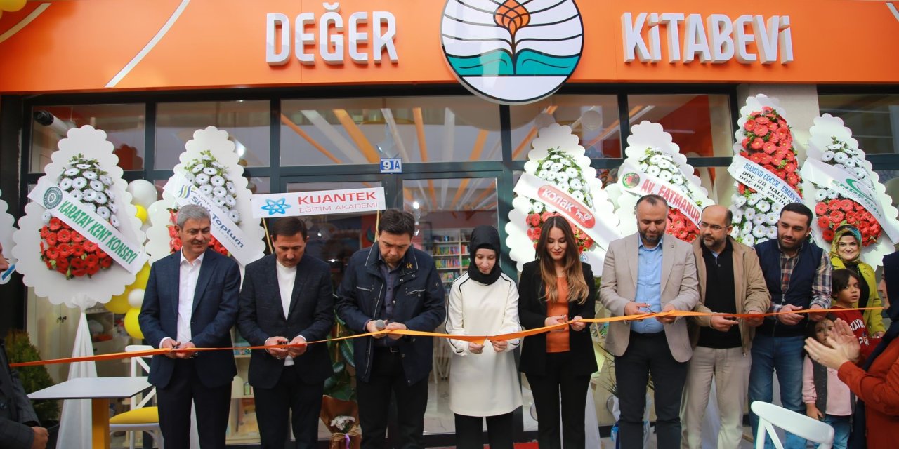 Değer Kitabevi dualarla açıldı