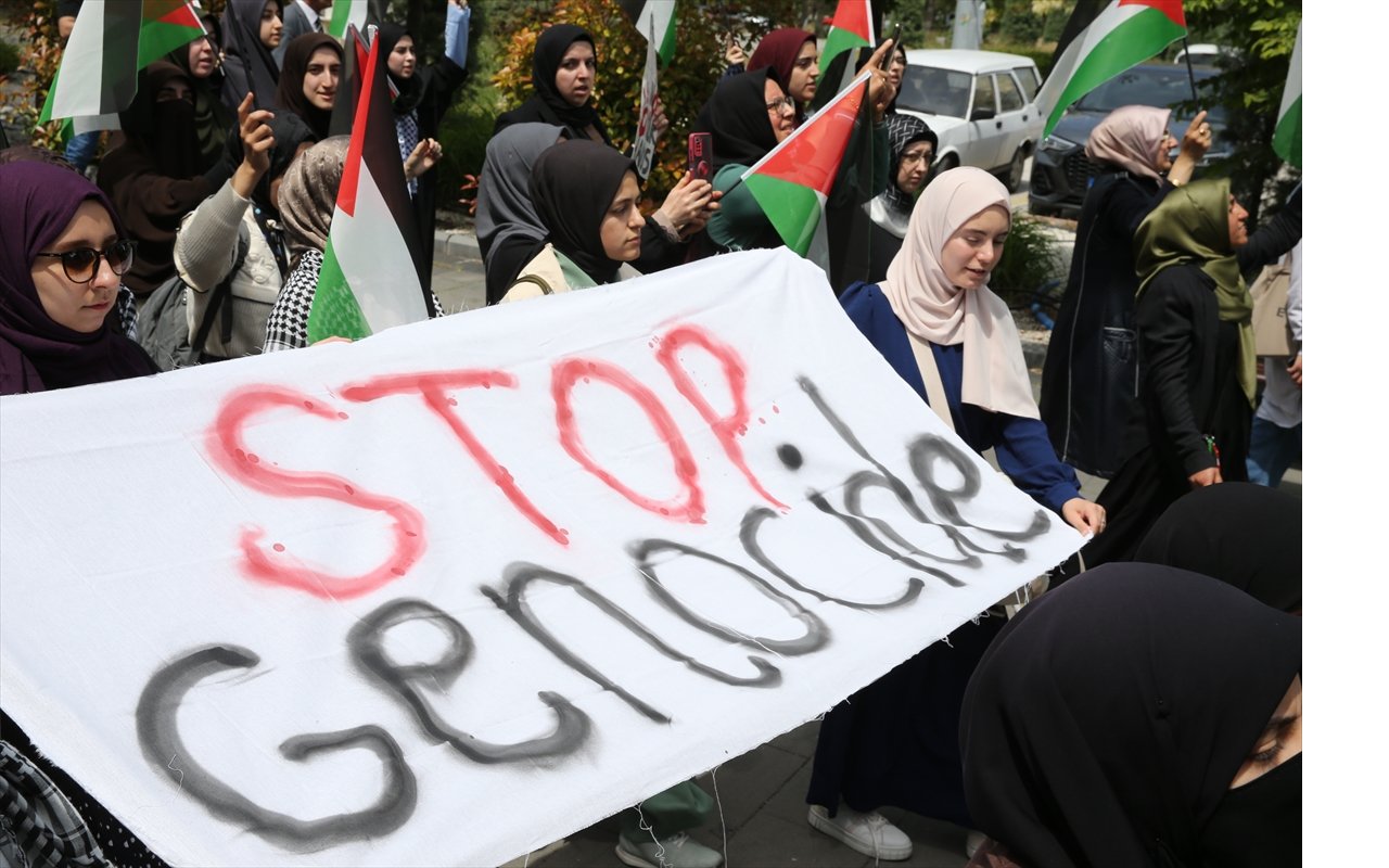 aa-20240508-34501766-34501763-konyada-universite-ogrencileri-israilin-gazze-saldirilarina-tepki-gosterdi.jpg