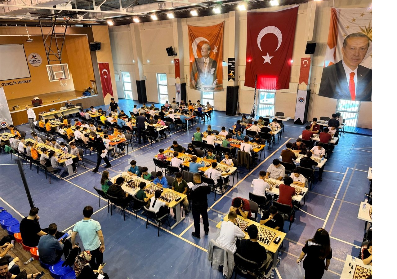 aa-20240524-34668386-34668382-karapinarda-satranc-turnuvasi-duzenlendi.jpg