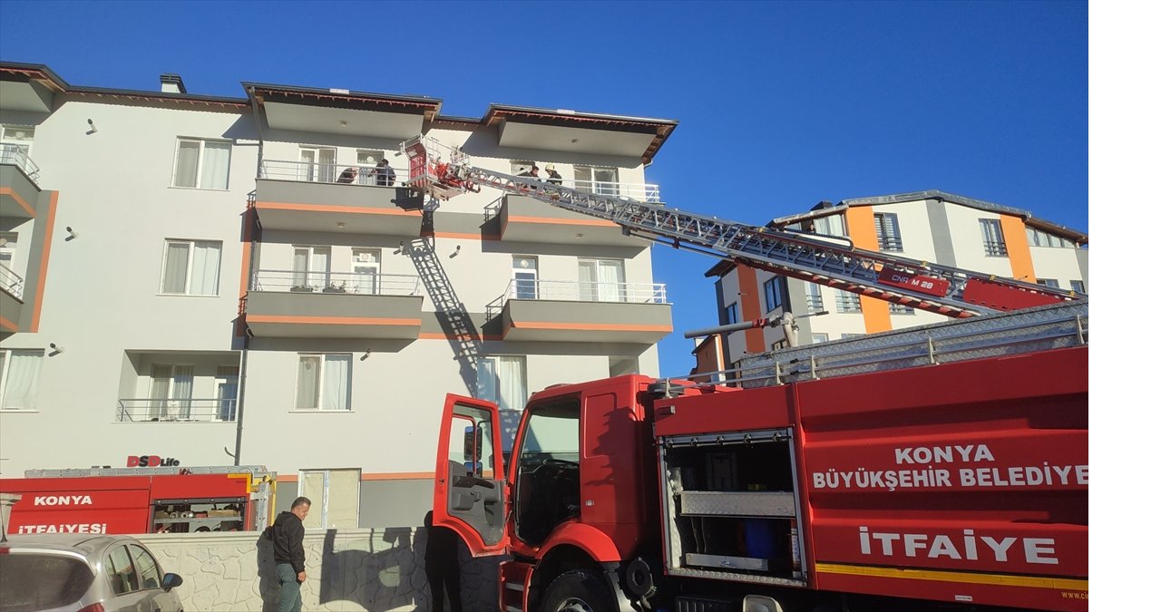 aa-20241027-36029747-36029746-konyada-yangin-cikan-binada-mahsur-kalan-kadin-kurtarildi.jpg