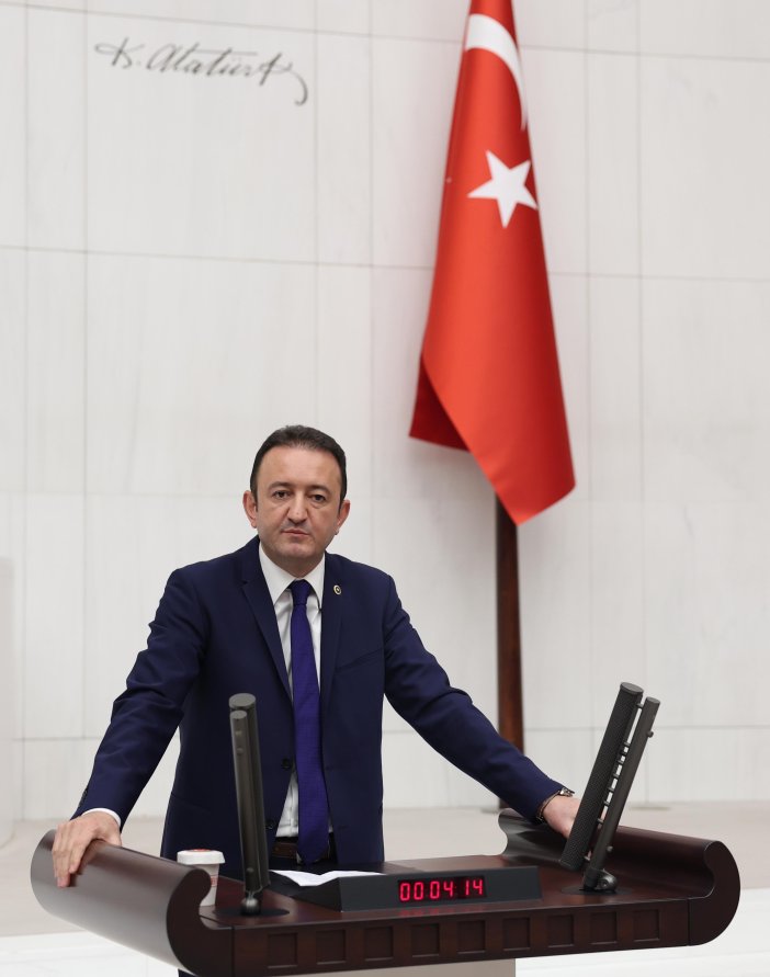 chp-konya-milletvekili-baris-bektas-foto-1.jpg
