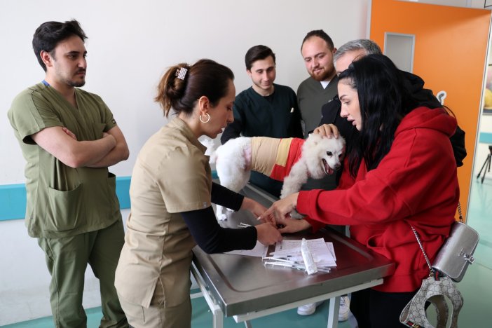 aa-20250221-37120358-37120350-hayvan-hastanesi-vaka-zenginligiyle-donanimli-ogrenciler-yetismesine-katki-sagliyor.png