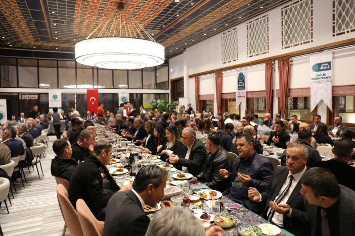 konesob-ailesi-iftarda-bulustu-18.jpg