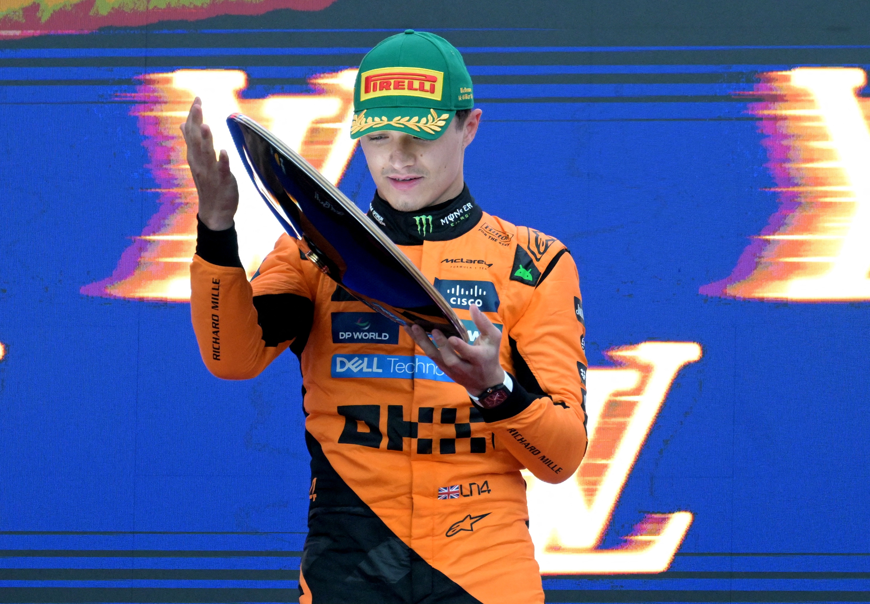 lando-norris-21175120-0-0-3005-2087-001.jpg