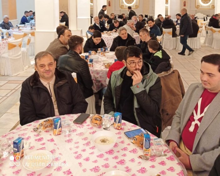 konyadaki-trabzonlular-geleneksel-iftar-yemeginde-bulustu-2.jpg