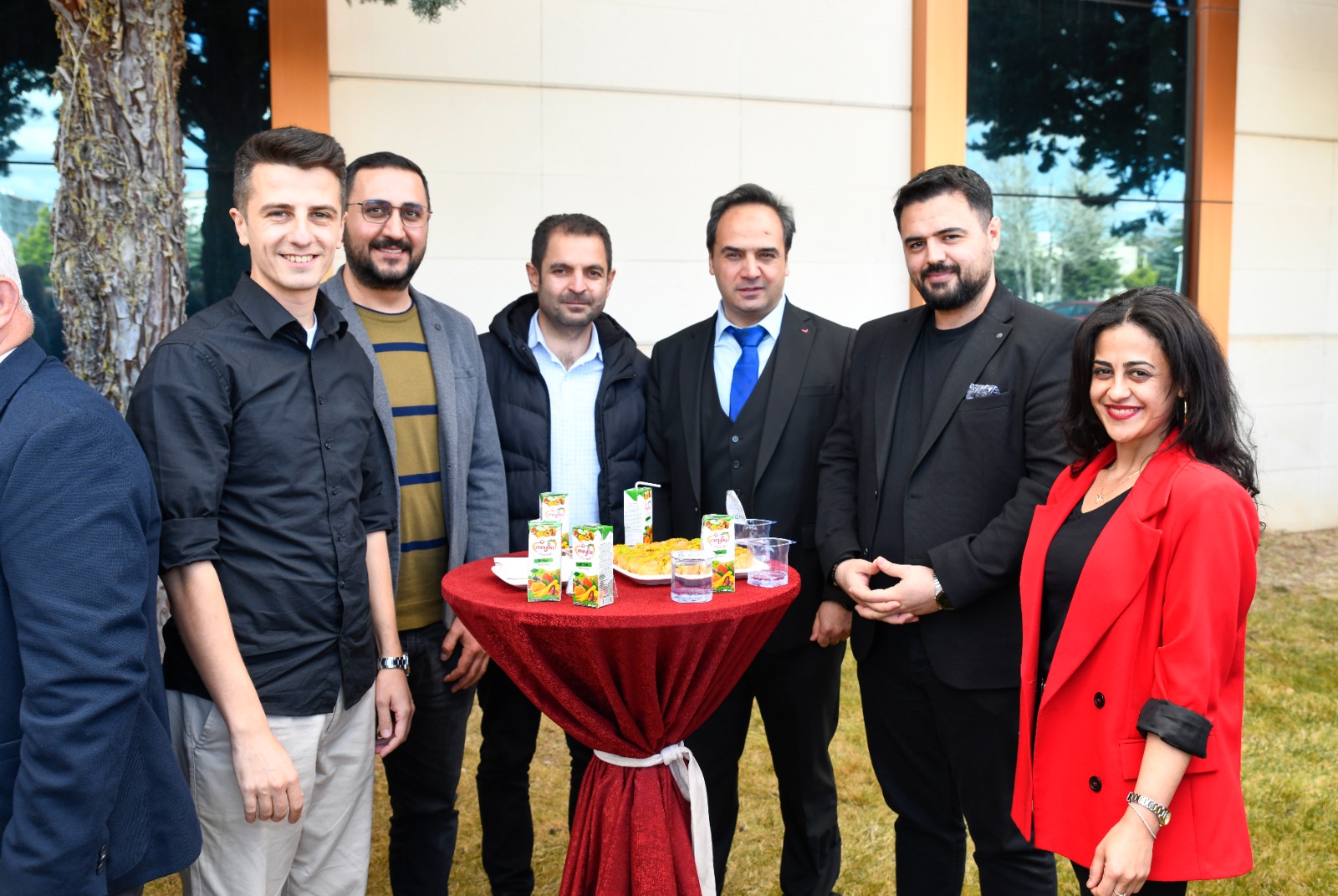 ktun-rektoru-prof-dr-osman-nuri-celik-bayramlasma-programinda-akademik-ve-idari-personeliyle-bir-araya-ge-1.jpeg