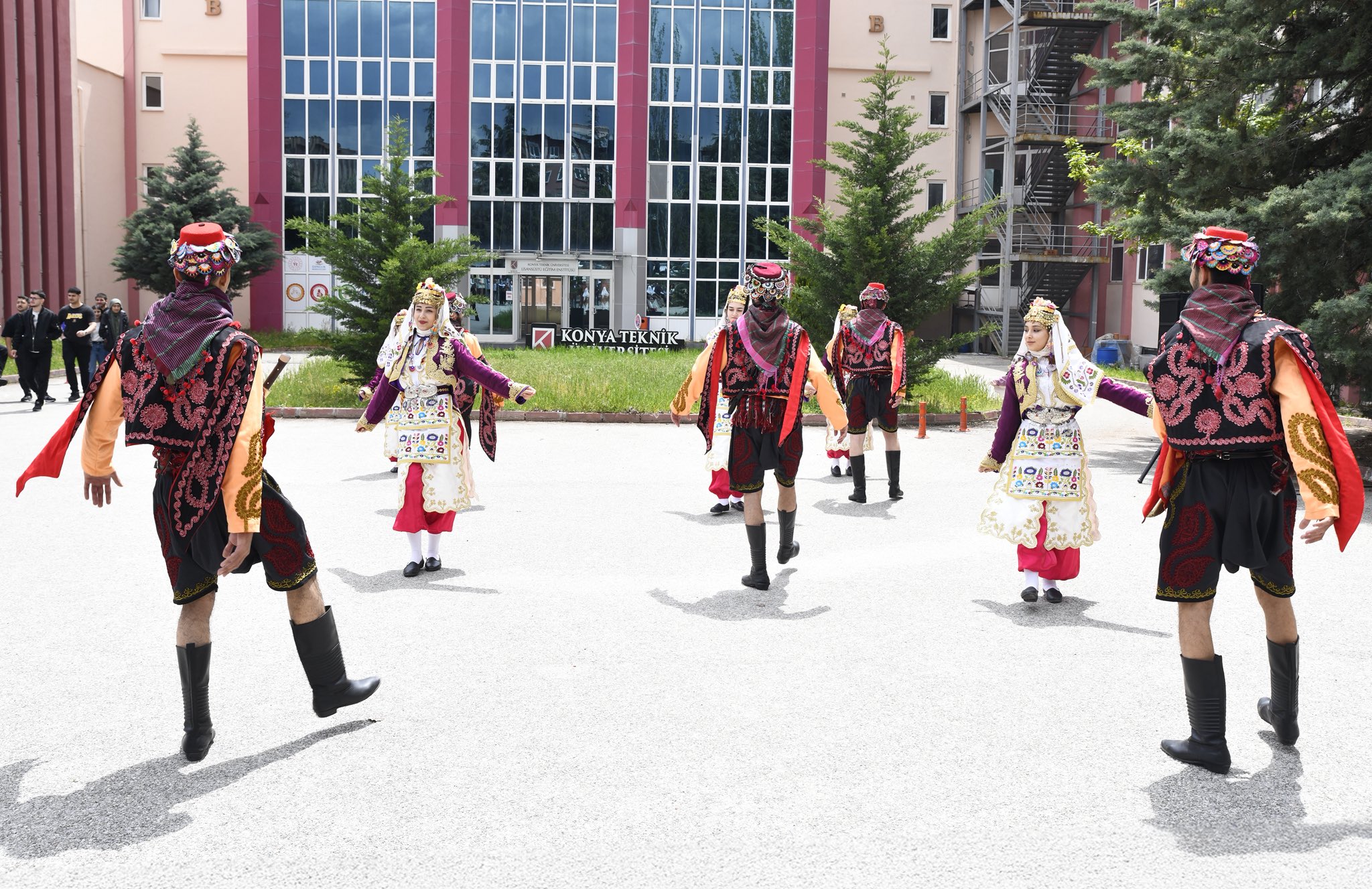 ktunnde-kulturlerin-bulustugu-renkli-festival-1-uluslararasi-ogrenci-kultur-festivali-sona-erdi-04.jpg