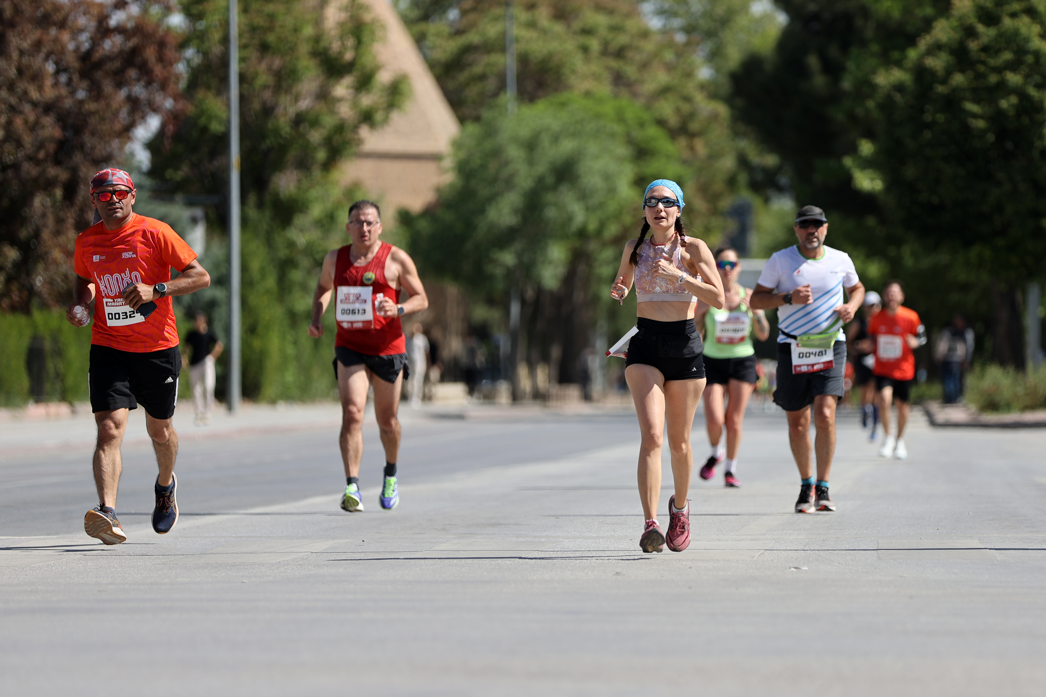 aa-20250518-37995817-37995816-4-uluslararasi-konya-yari-maratonu-kosuldu.jpg