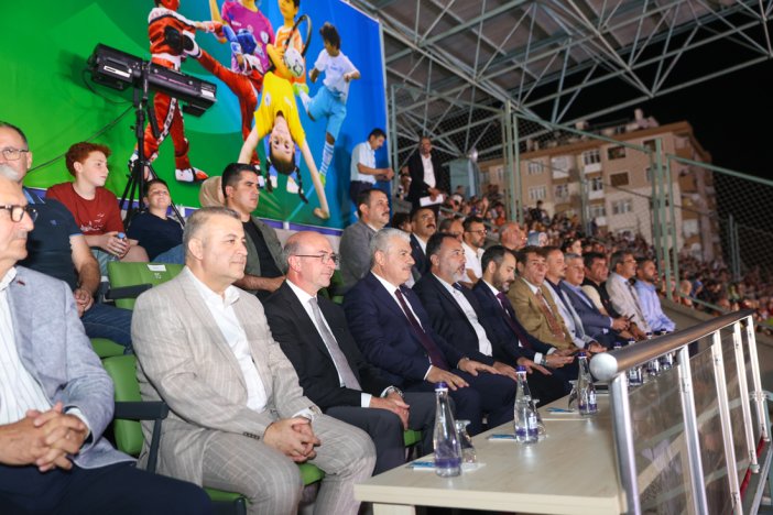 selcuklu-belediyesi-yaz-spor-okullarindan-gorkemli-kapanis-8.jpg