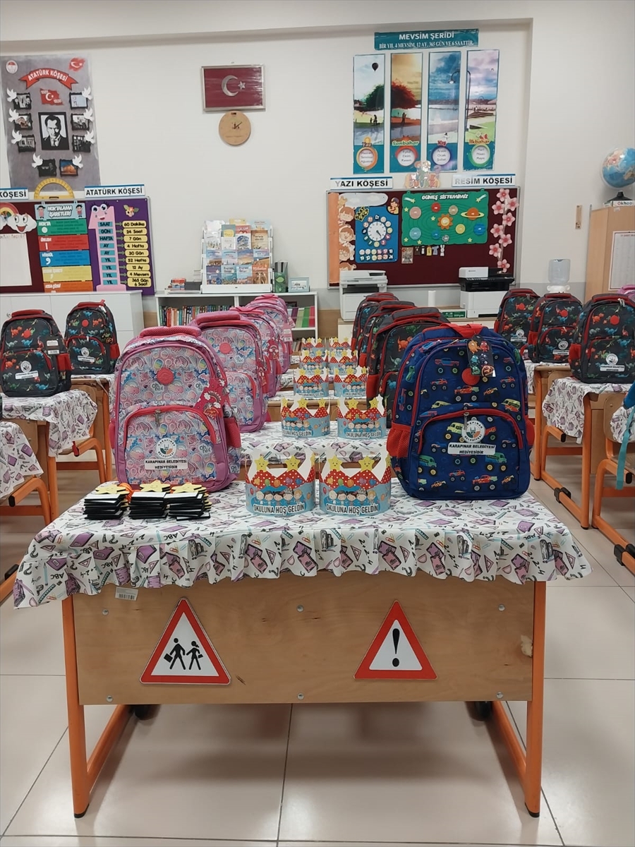 karapinarda-900-birinci-sinif-ogrencisine-kirtasiye-destegi-2.jpg