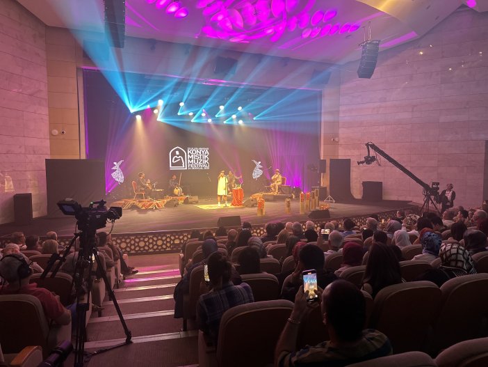 aa-20250925-39227305-39227303-22-uluslararasi-konya-mistik-muzik-festivali-devam-ediyor.jpg
