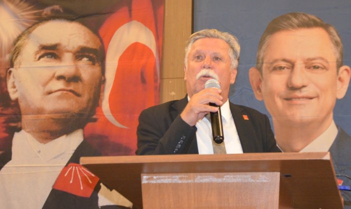 chp-konya-il-bsk-bekir-yaman-konusurken.jpg