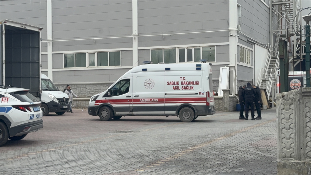aa-20251211-39950823-39950821-konyada-sekerleme-fabrikasinda-patlama-sonucu-2-kisi-yaralandi.jpg