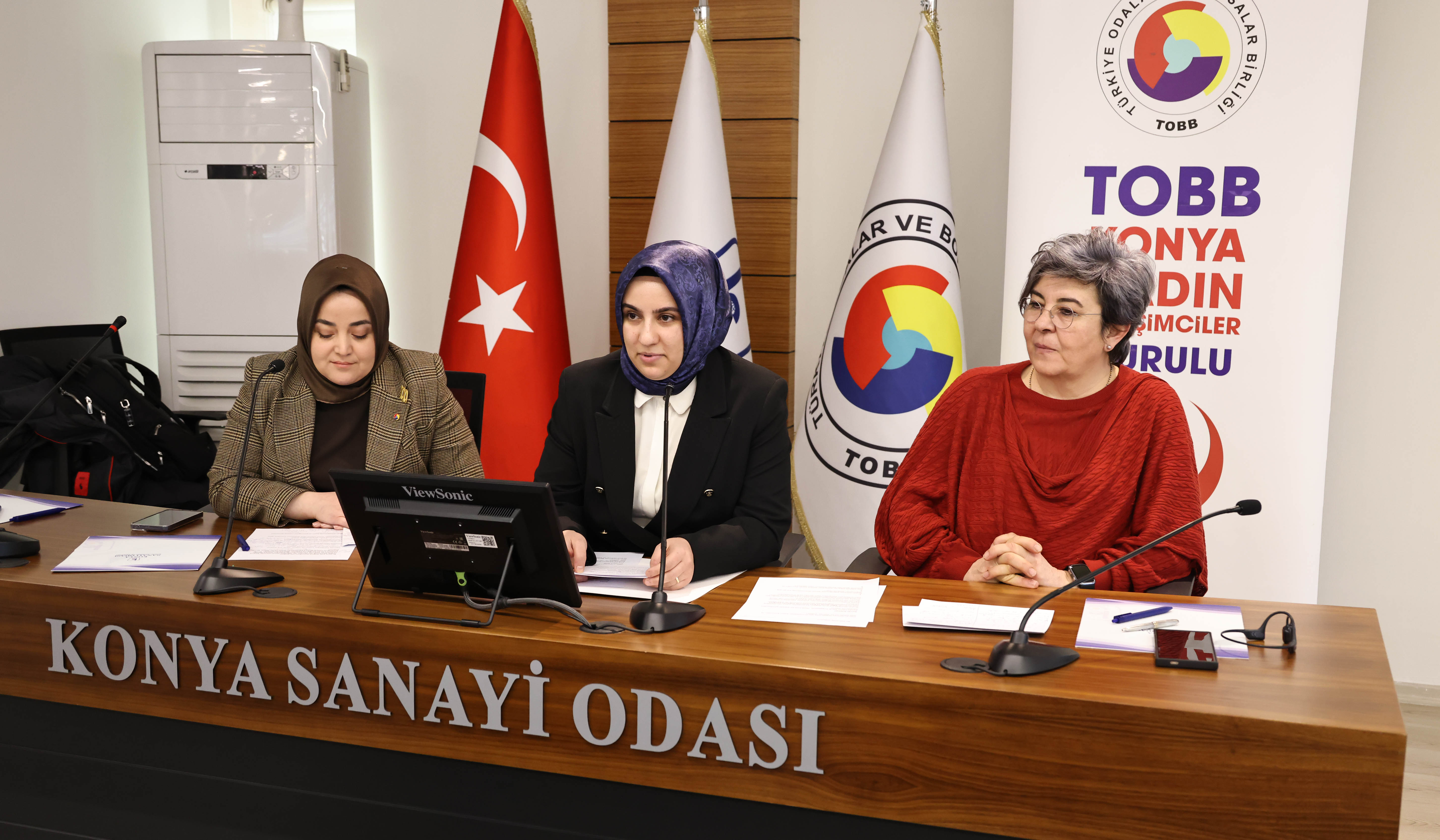 ksoda-kadin-girisimciligi-konusuldu-2.jpg