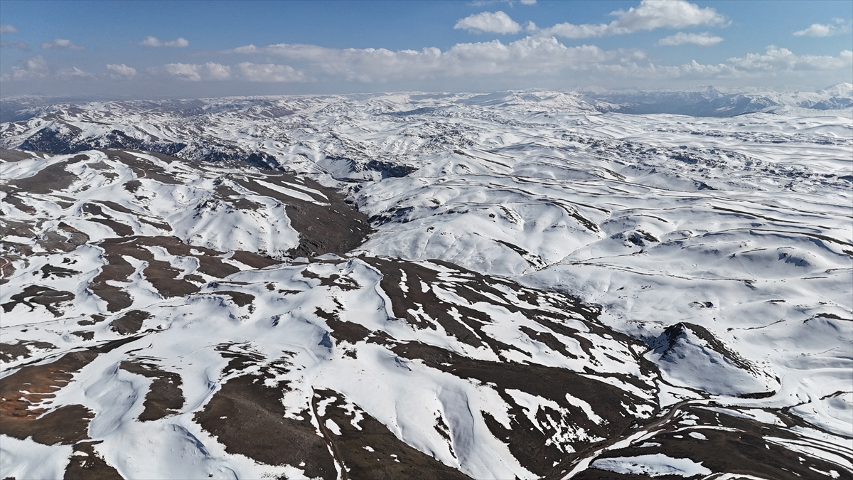 aa-20260318-40861105-40861101-karla-kapli-orta-toroslar-havadan-goruntulendi.jpg