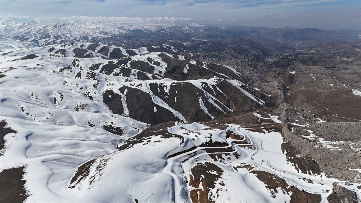aa-20260318-40861105-40861102-karla-kapli-orta-toroslar-havadan-goruntulendi.jpg