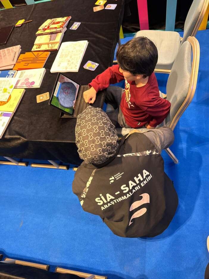 konya-cocuk-kitap-gunlerinde-minik-okurlar-sia-ile-gelecegi-konustu.jpg