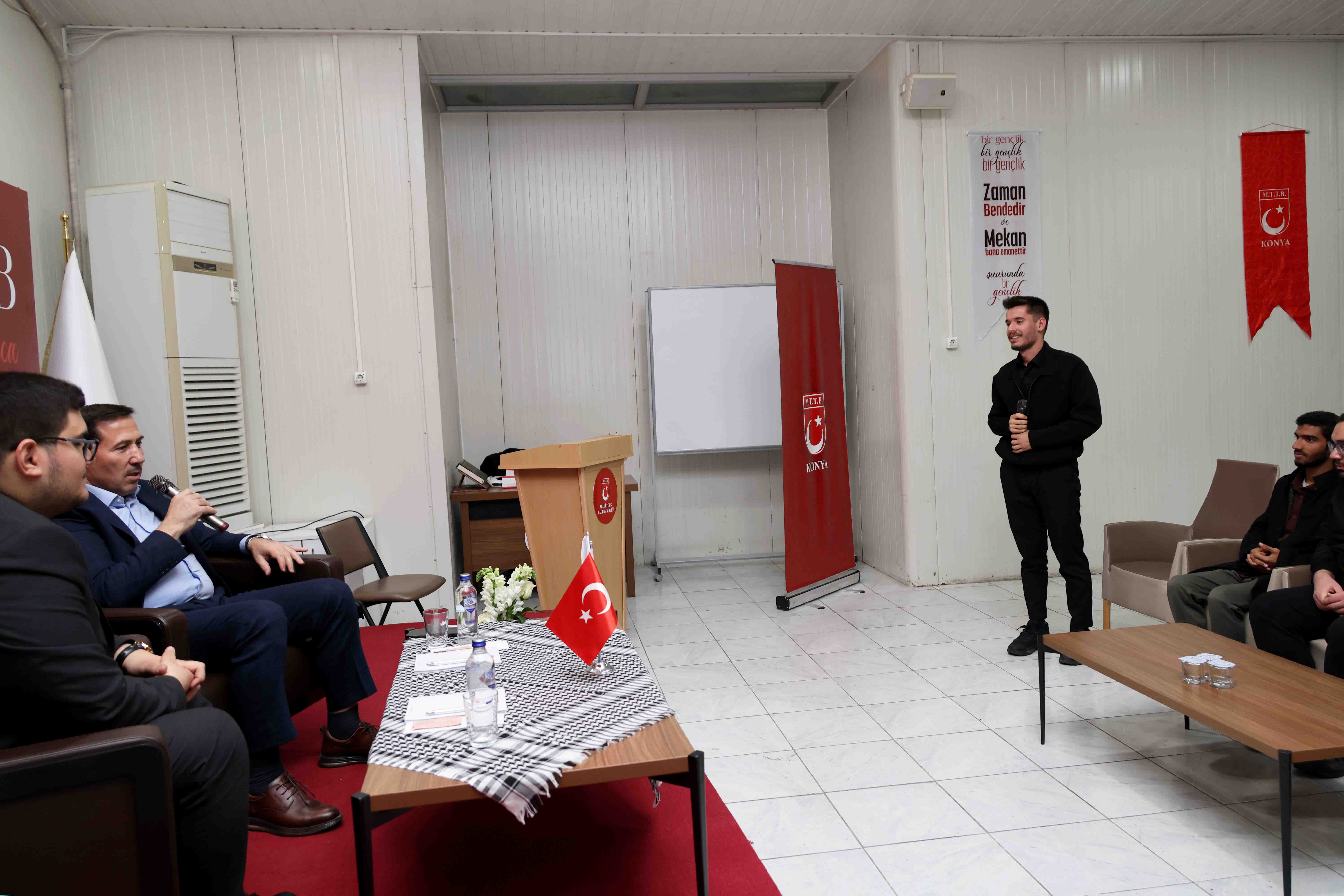 baskan-hasan-kilca-genclerle-bir-araya-geldi-5.jpg