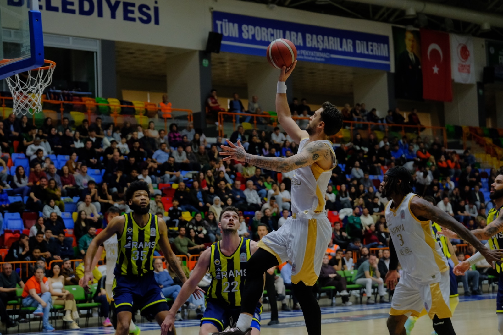 buyuksehir-adini-yari-finale-yazdirdi-3.jpg