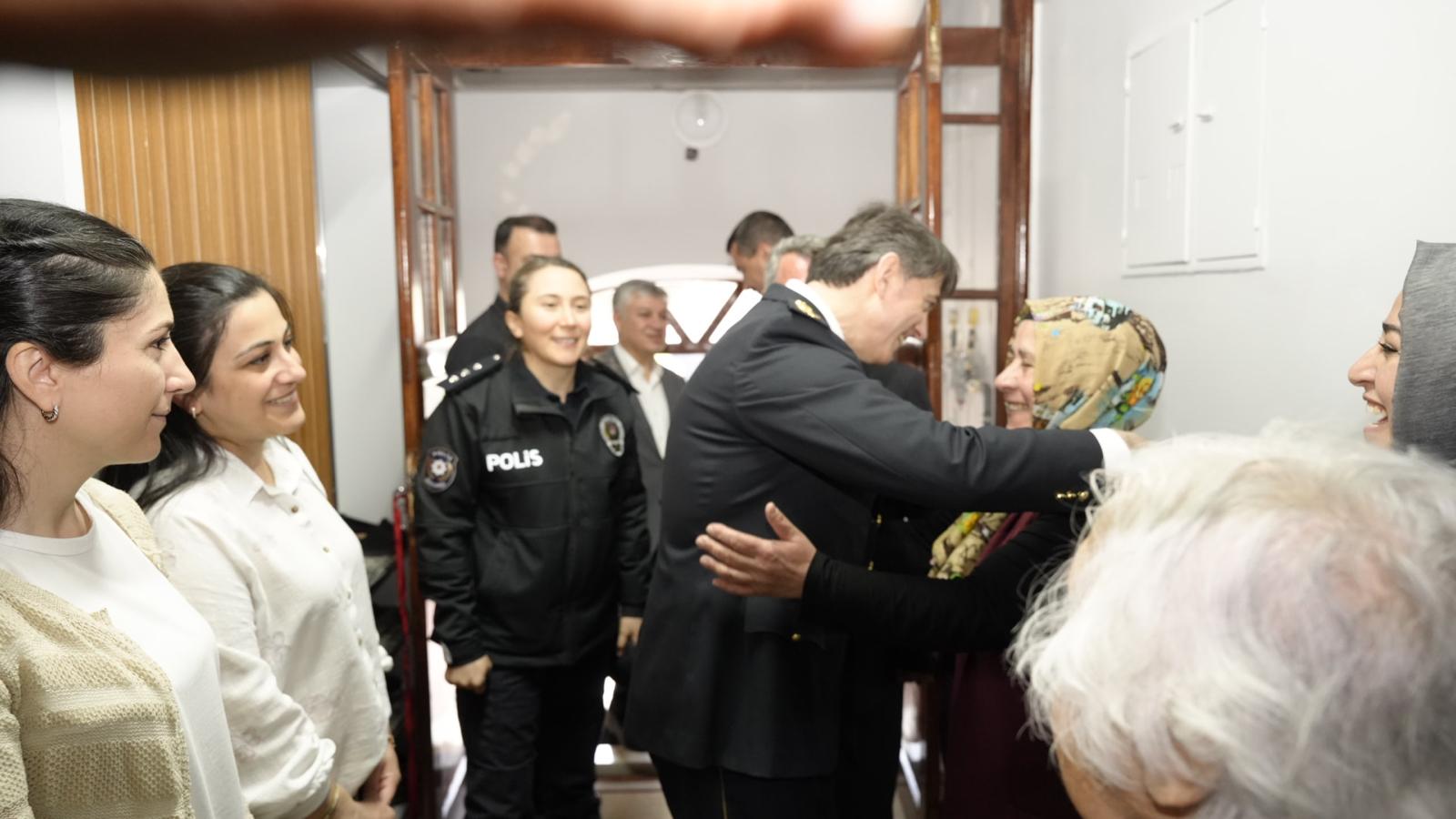 yeni-konya-il-emniyet-mudurunden-anlamli-ziyaret-9.jpeg