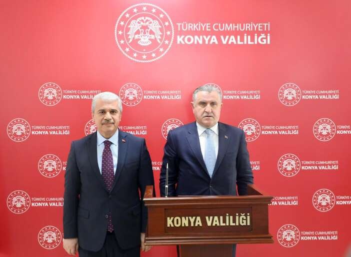 bakan-bak-konya-valiliginde-spor-yatirimlari-masaya-yatirildi-003.jpg
