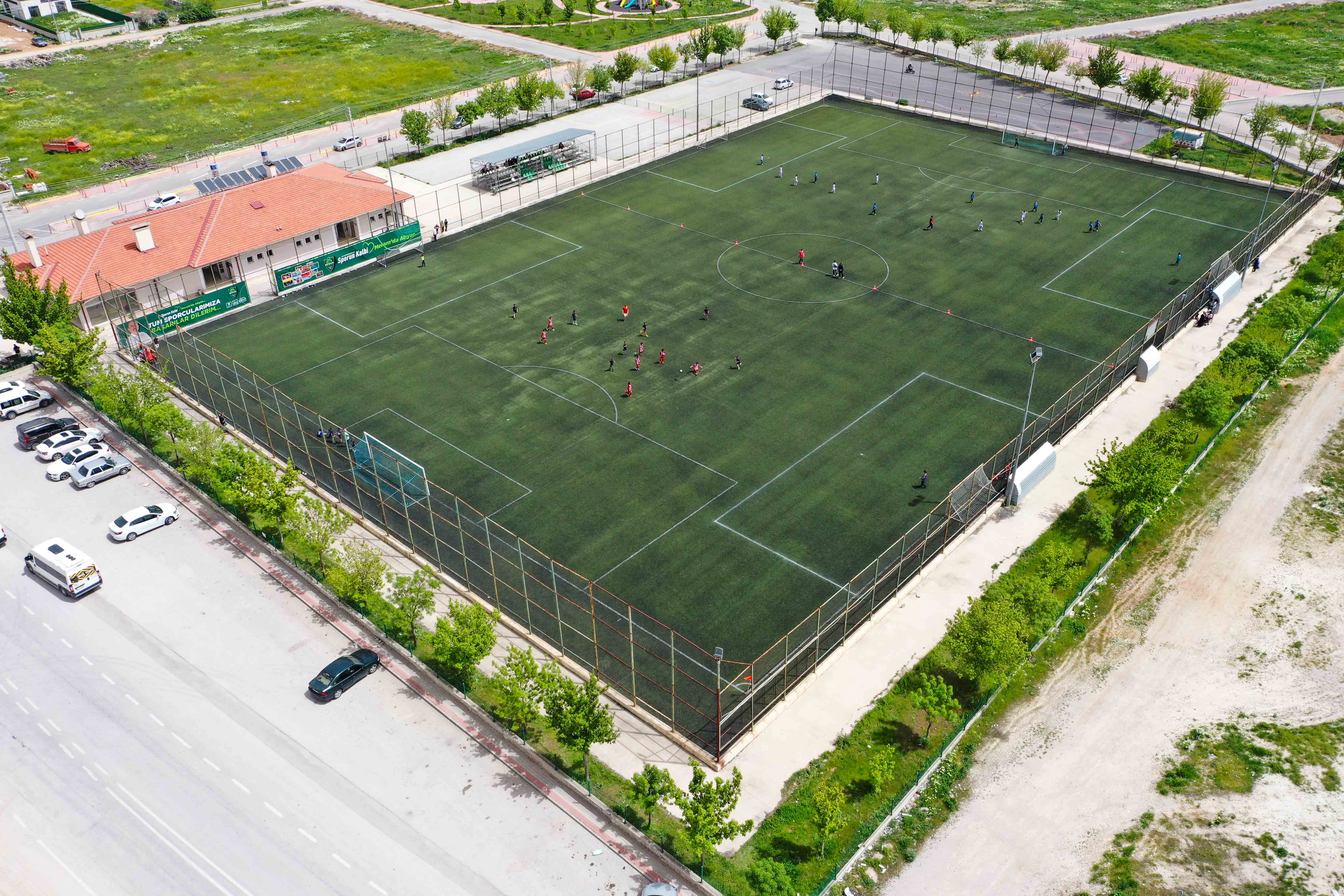 meramin-geleneksel-futbol-heyecani-basladi-1.jpg