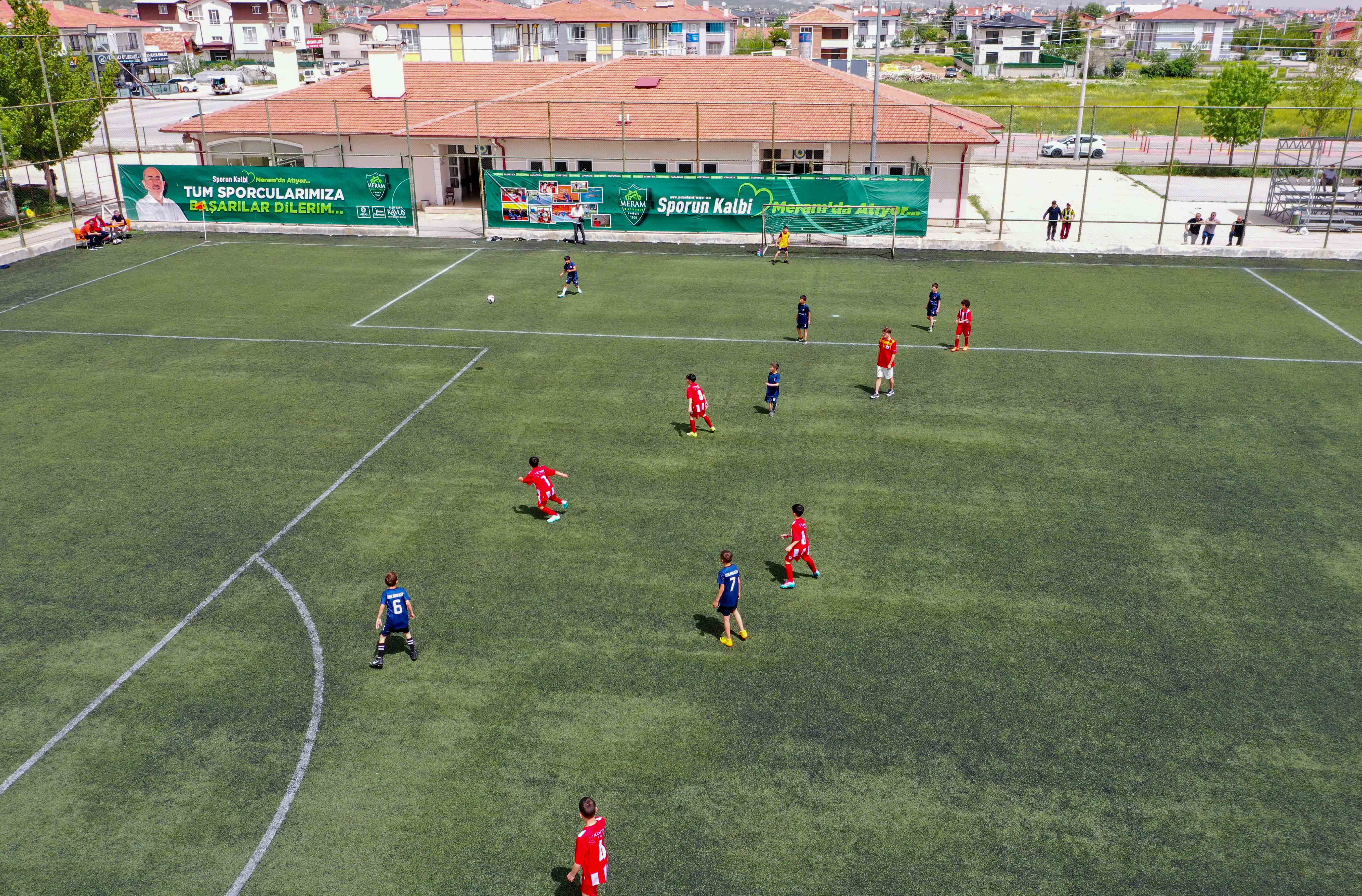 meramin-geleneksel-futbol-heyecani-basladi-4.jpg