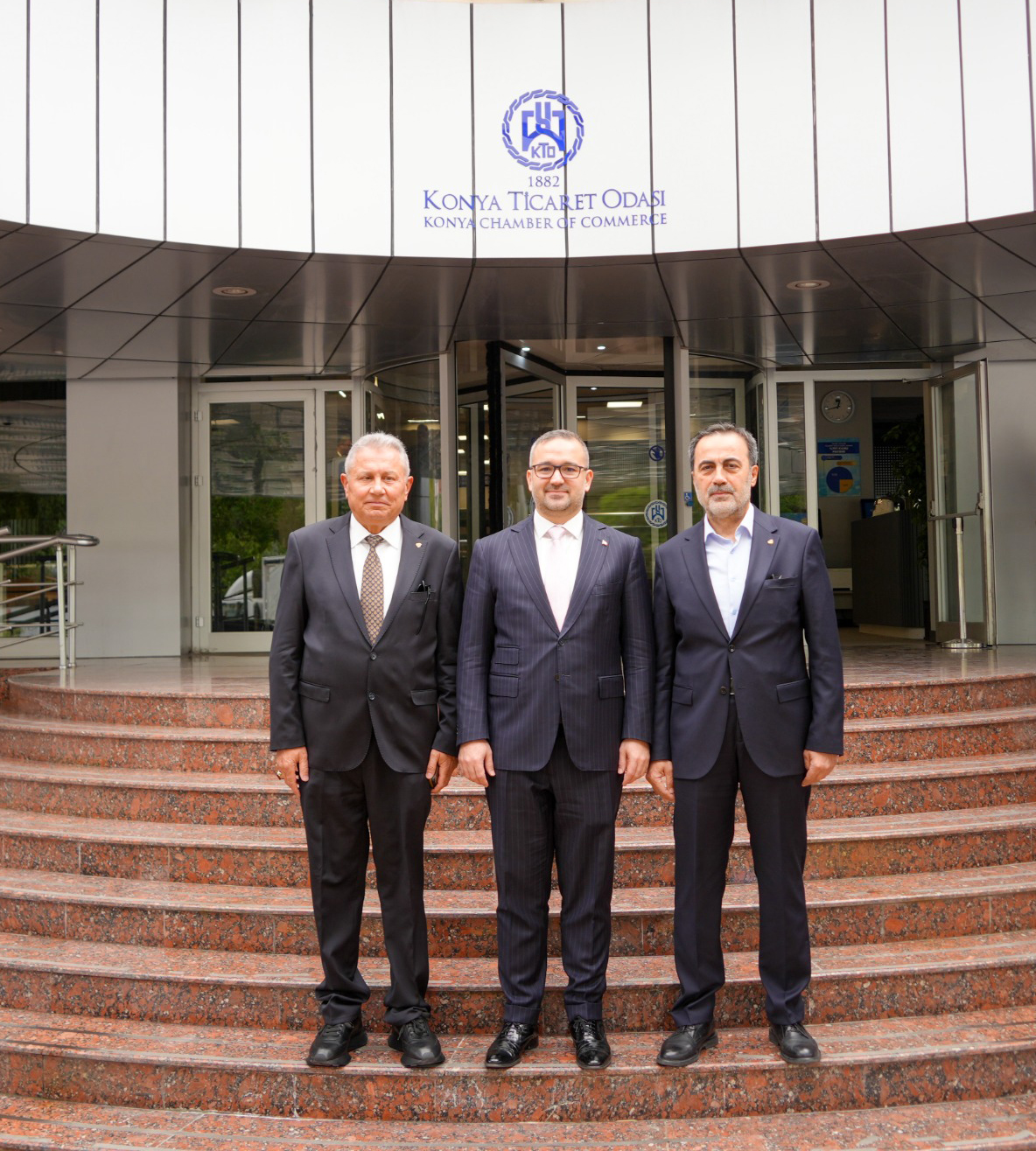 merkez-bankasi-baskani-karahan-ktoyu-ziyaret-etti-2.jpg