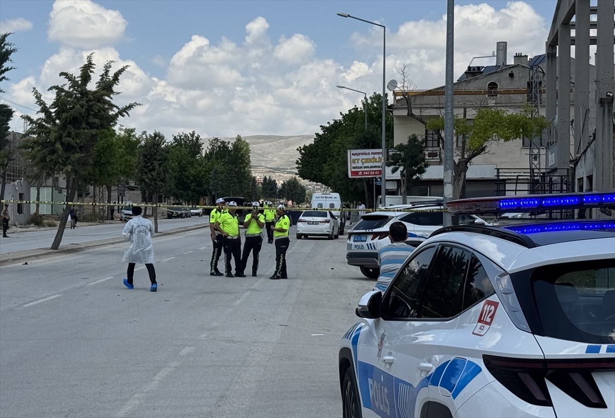 konyada-suv-tipi-aracin-carptigi-yaya-oldu-1.jpg