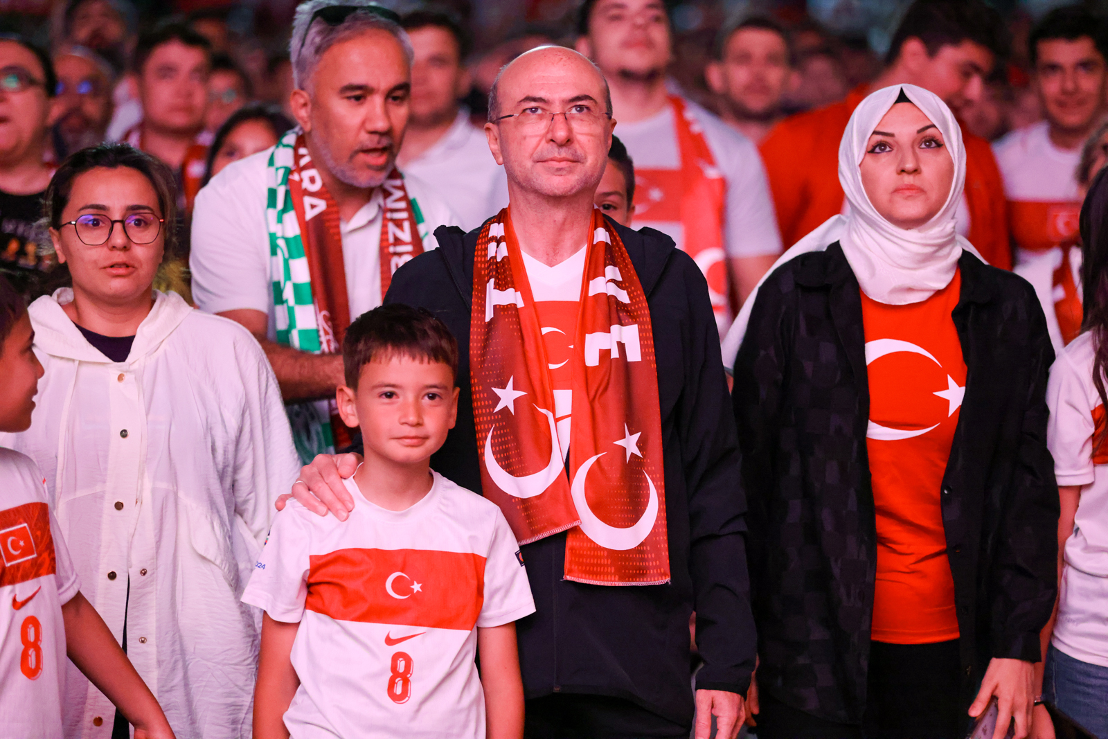milli-heyecan-selcukluda-dev-ekranda-yasandi-9.jpg
