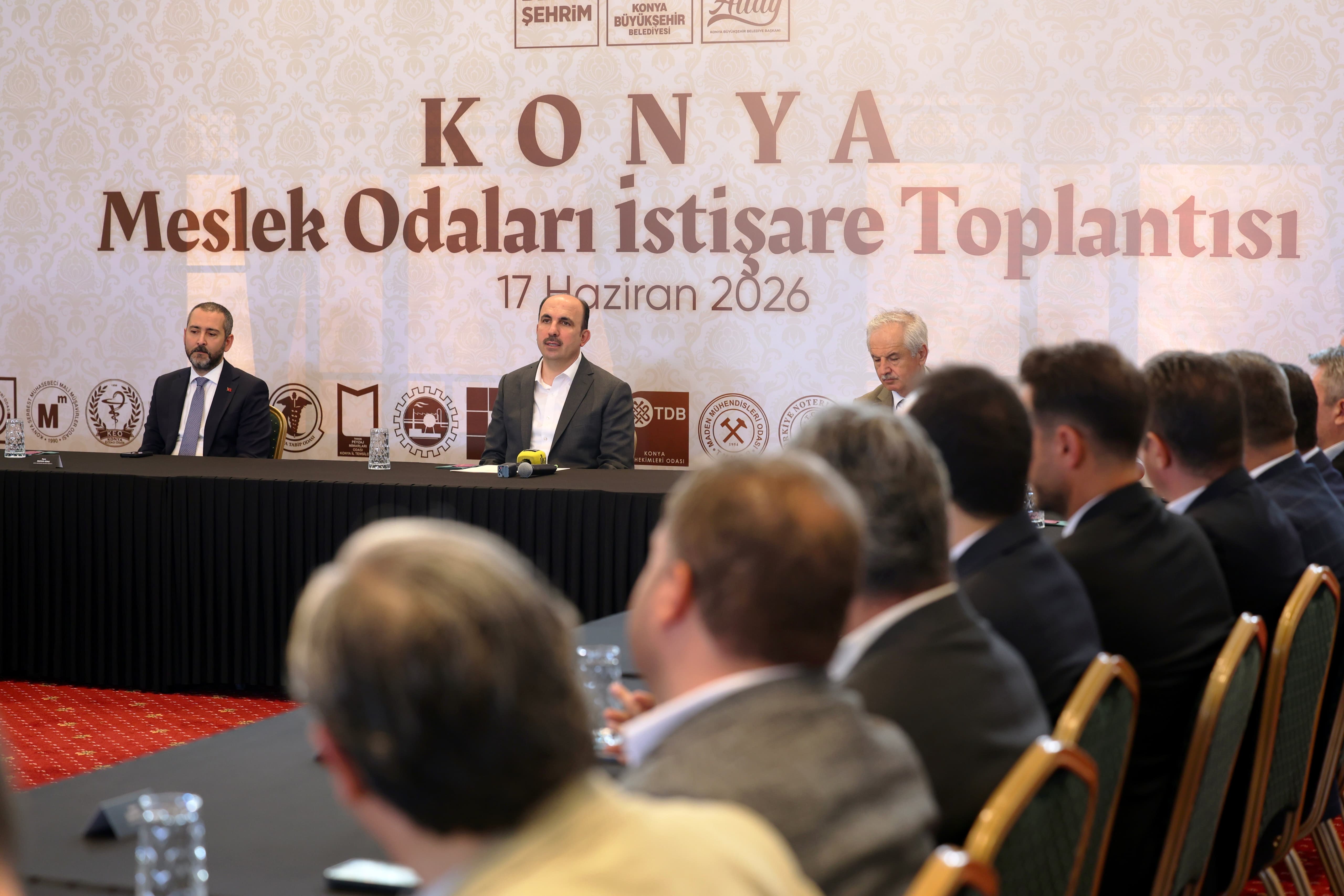baskan-altay-meslek-odalarinin-baskanlariyla-istisare-toplantisinda-bulustu-4.jpg