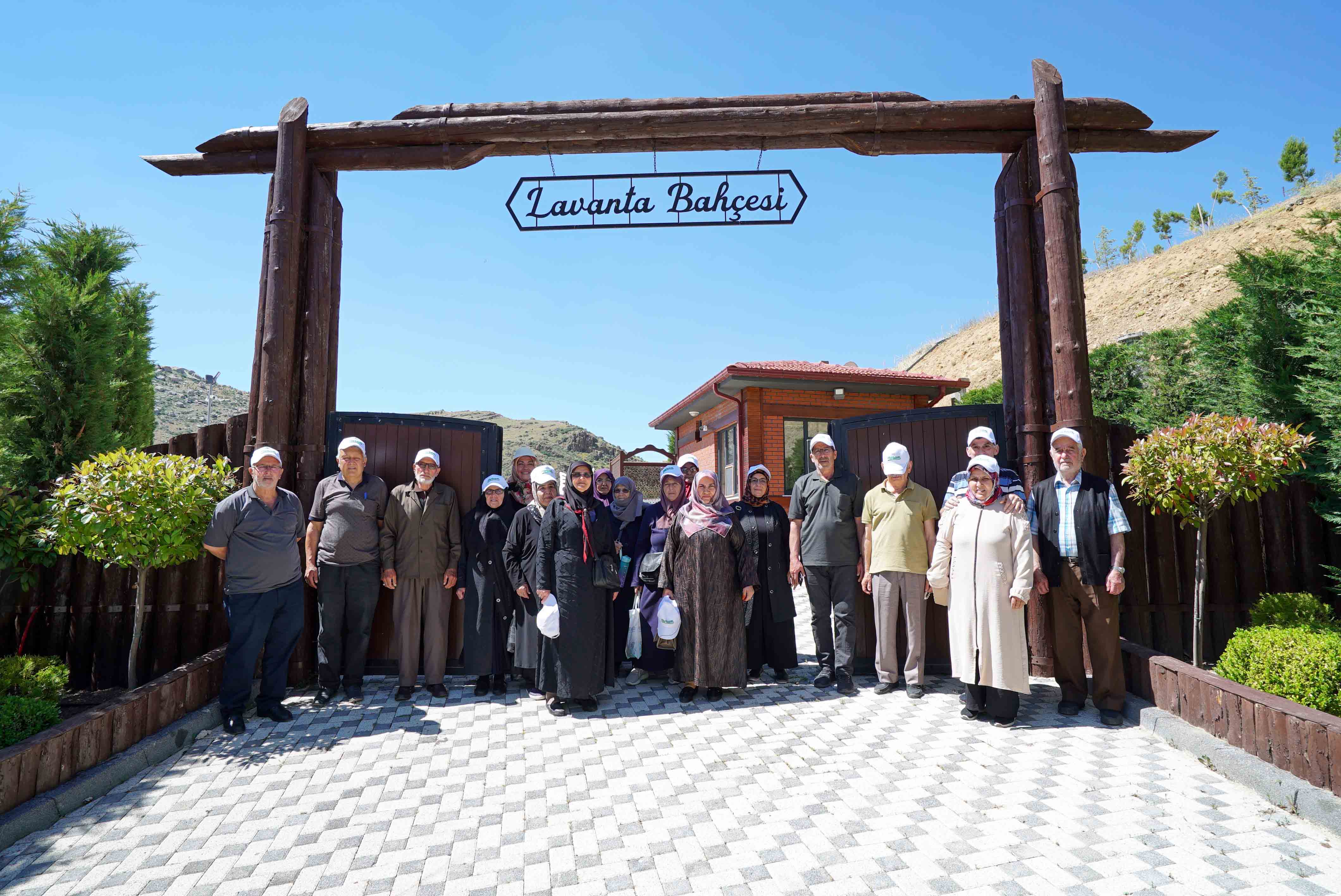 meramdan-60-yas-ustu-buyuklere-yaz-hediyesi-4.jpg