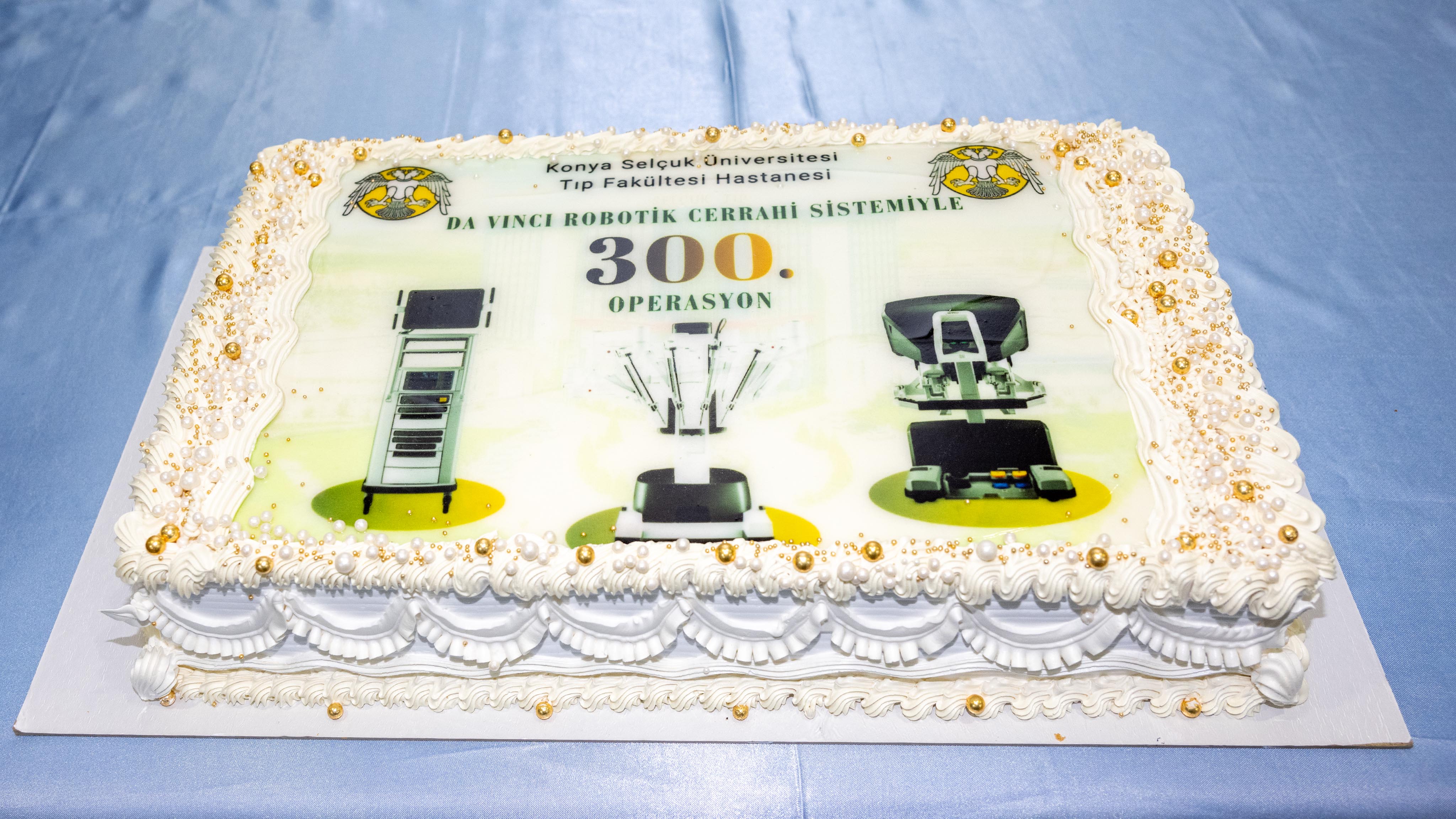 selcuk-tipta-robotik-cerrahi-ile-300-ameliyat-yapildi-5.jpeg