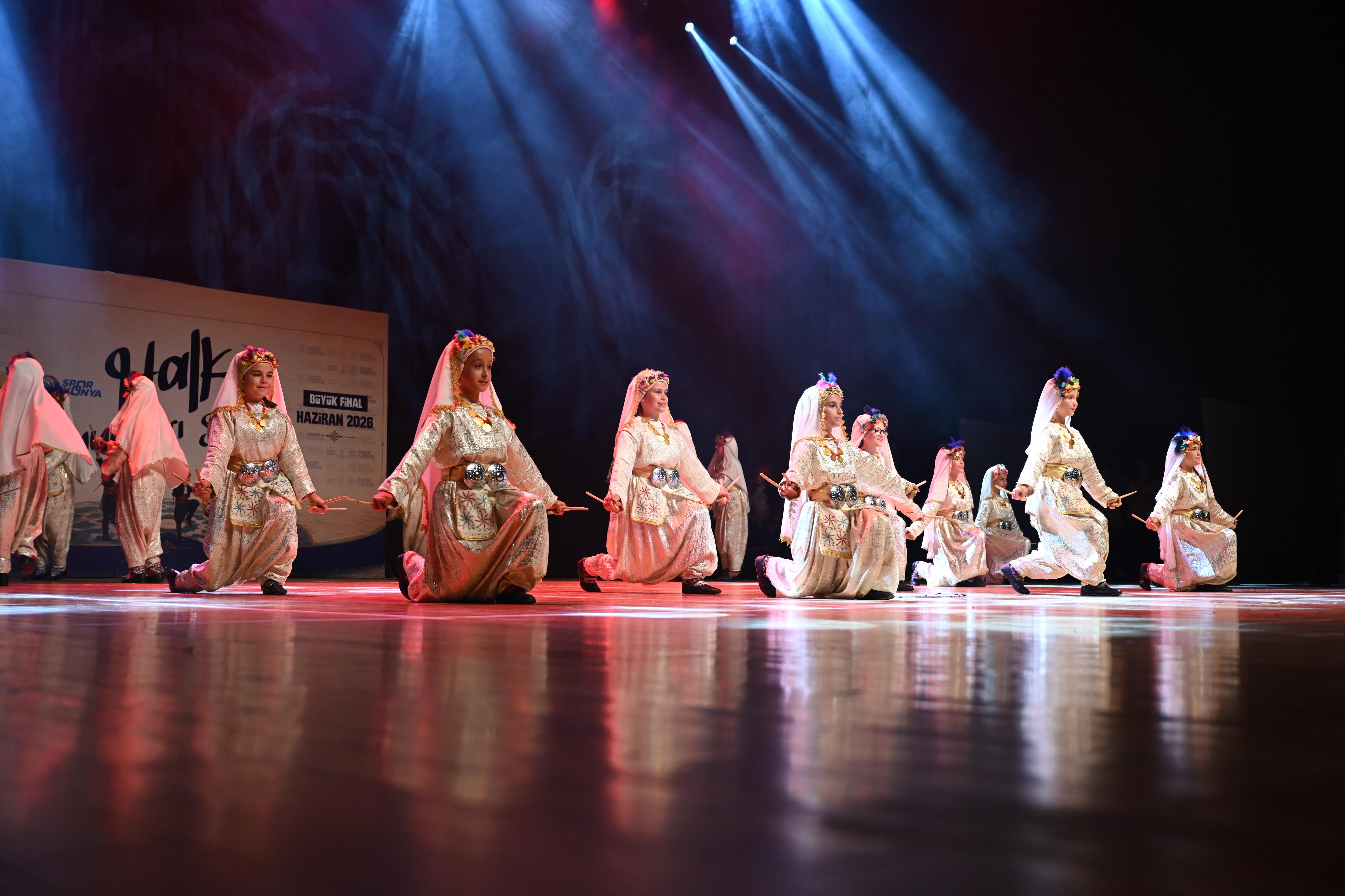 baskan-altay-halk-oyunlari-soleni-artik-sehrimiz-icin-devasa-bir-kultur-solenidir-4.jpg