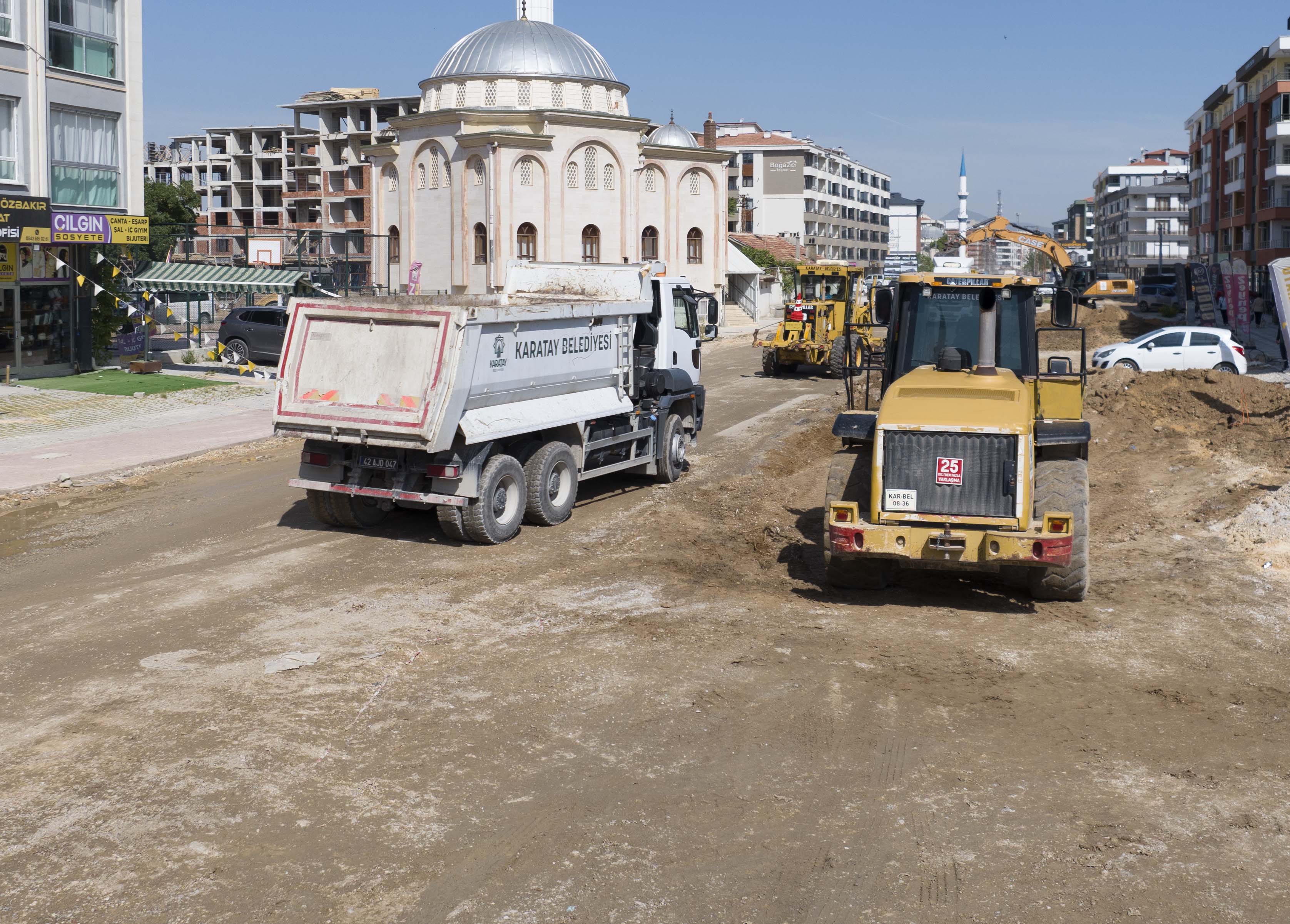 kucukkumkopru-caddesinde-altyapi-calismalari-suruyor-4-001.jpg