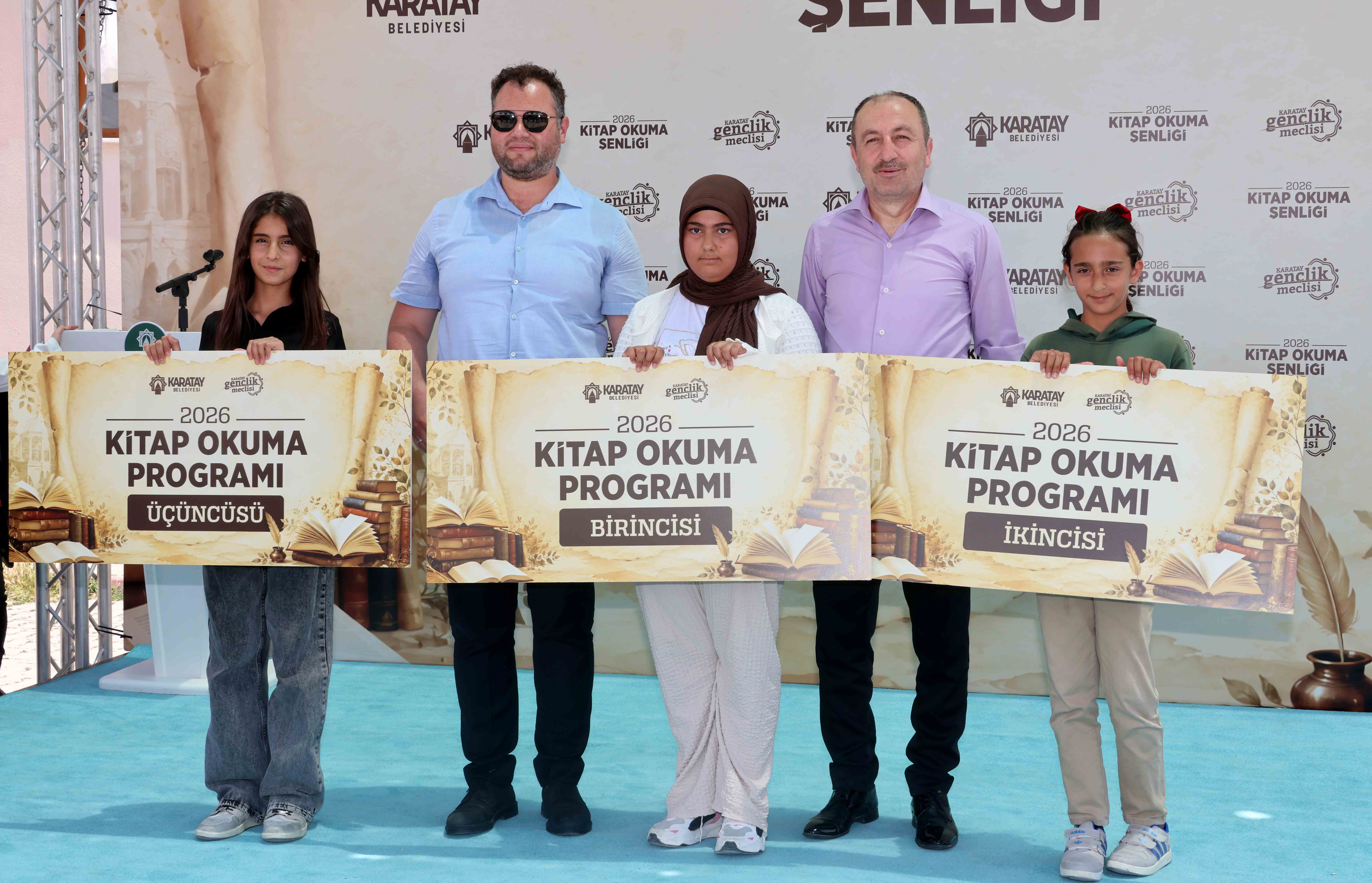 karatayda-kitap-okuma-projesi-senliklerle-tamamlandi-1.jpg