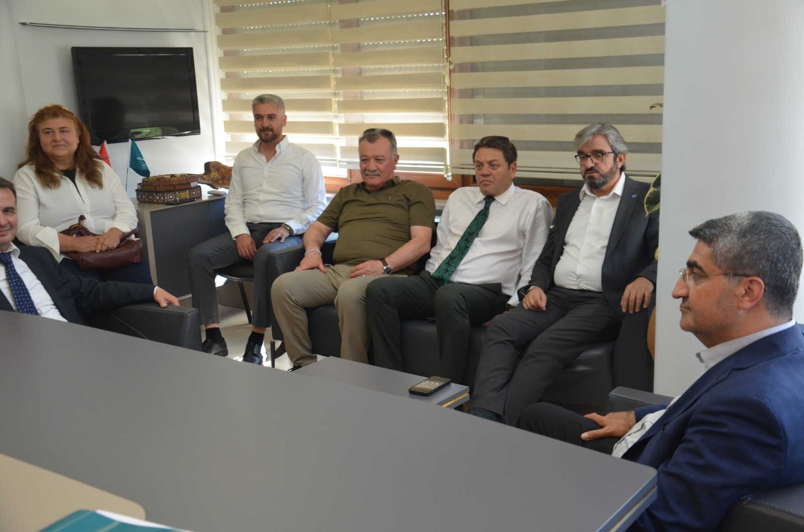 konya-emlakcilar-odasi-baskani-abdullah-ciftciye-ziyaret-fotolari-2.jpg