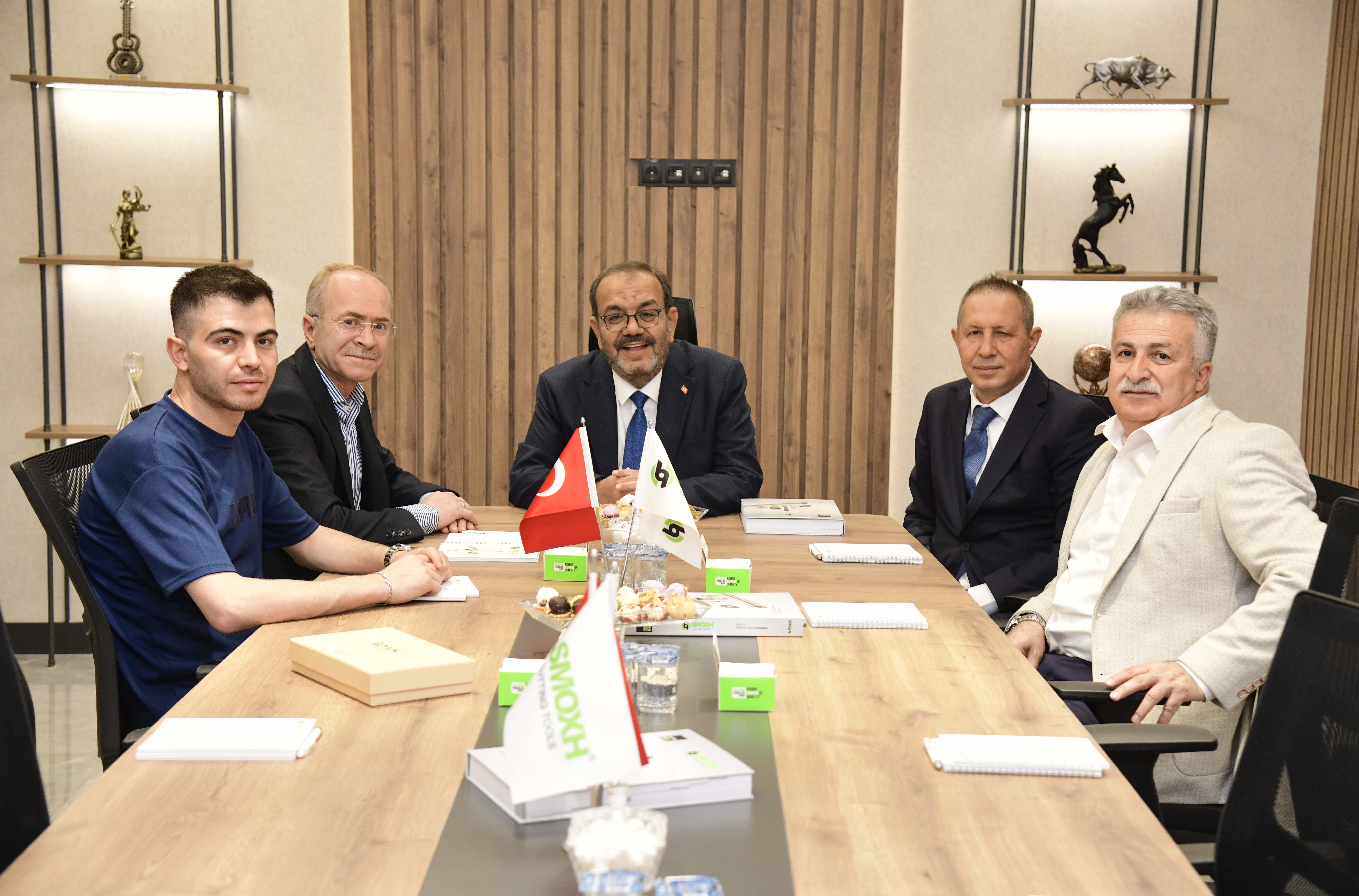 ktunden-sanayi-is-birligi-kapsaminda-smoxh-kesici-takimlar-a-s-ye-ziyaret-7.jpg